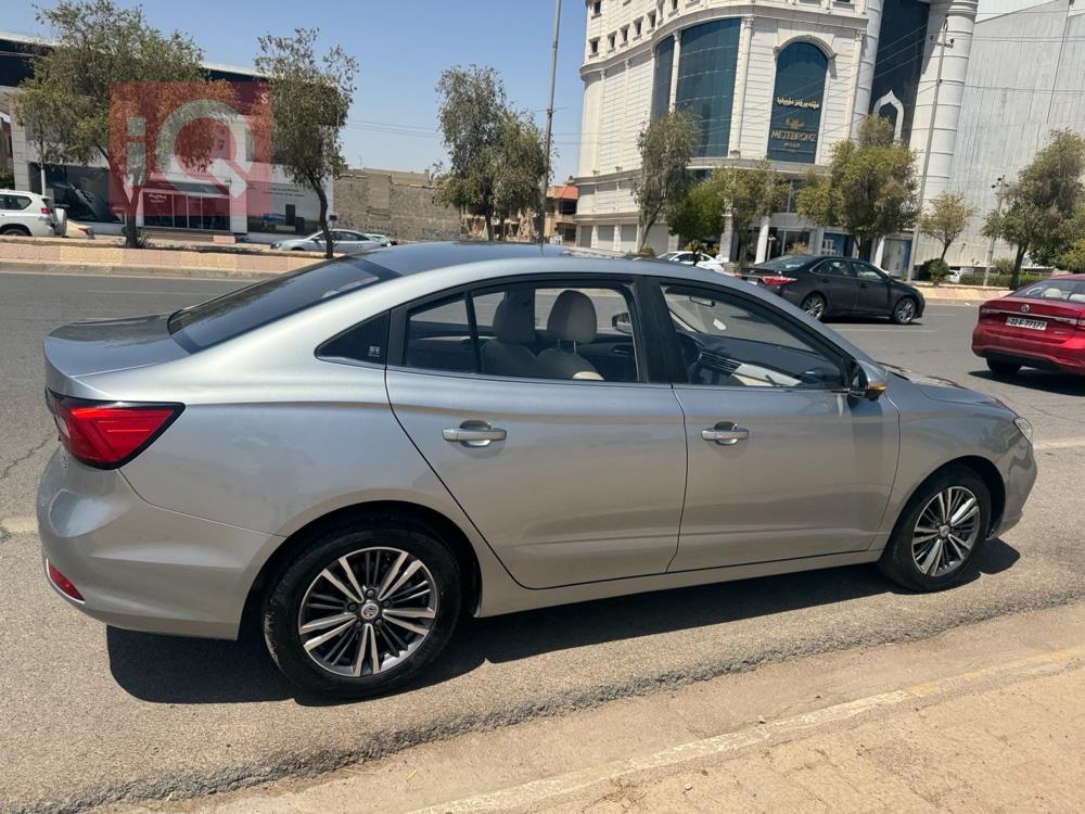 MG 5